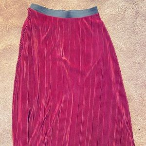 Vintage midi pleated elastic shimmer skirt
